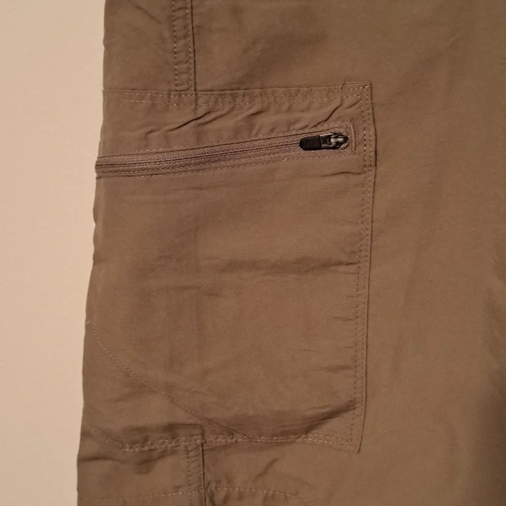 RedHead Men's Brown Cargo Shorts.  Size 36. - Picture 3 of 8